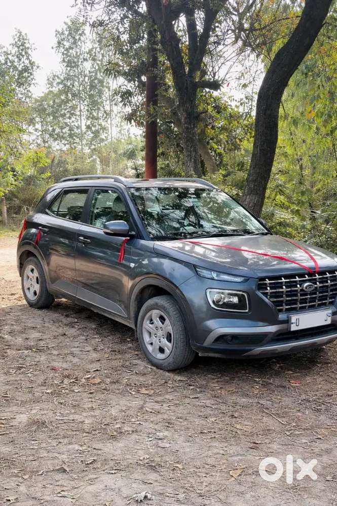 My Hyundai Vanue Petrol It's Very Good Condition New Battery Also