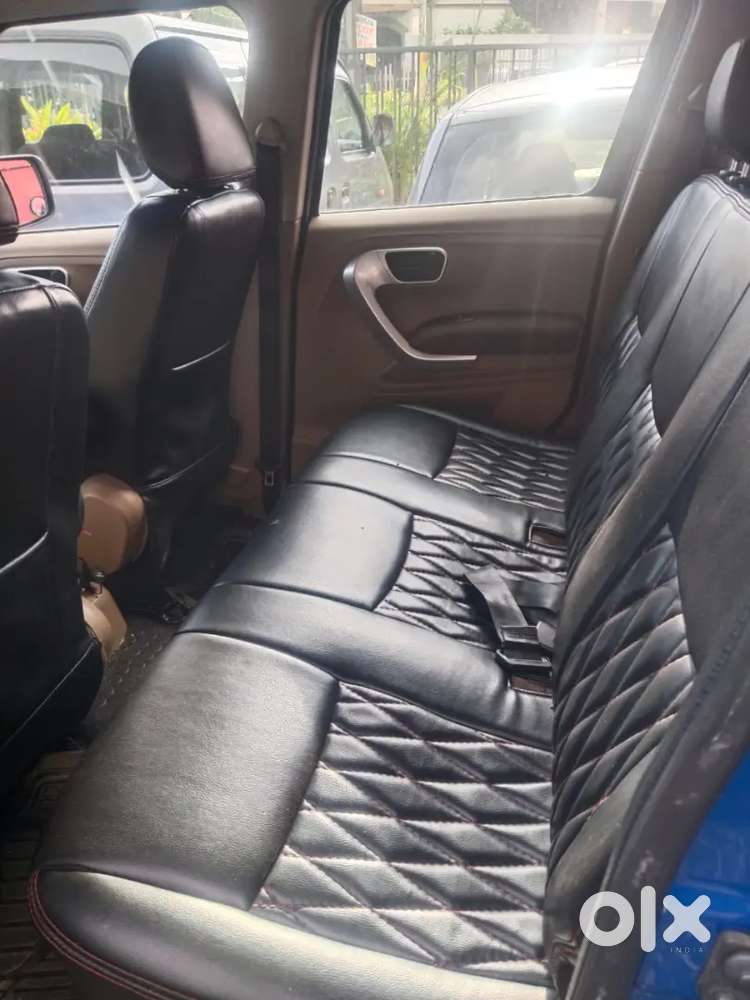 Mahindra Tuv 300 2018