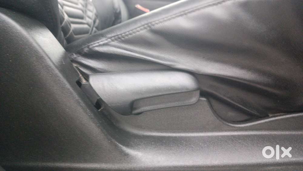 Maruti Suzuki Vitara Brezza 1.5 Vxi At, 2021, Petrol