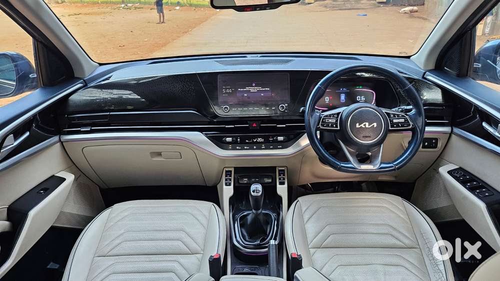 Kia Carens 1.5 Luxury Plus Diesel 6 Str, 2022, Diesel