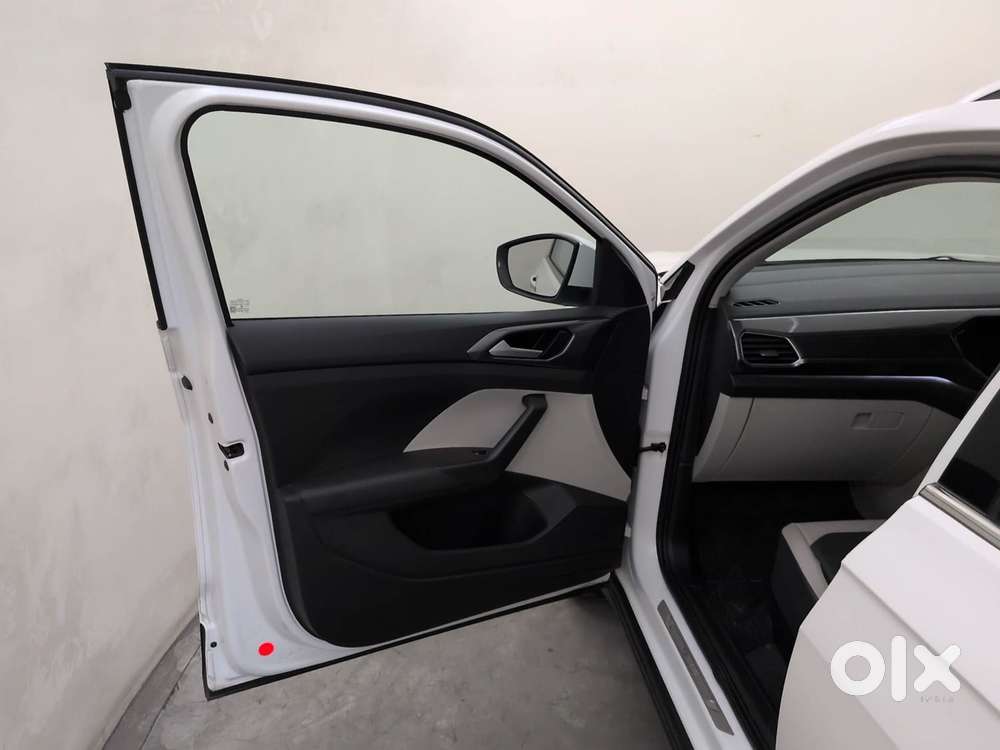 Volkswagen Taigun Topline 1.0 Tsi At (electric Seats), 2022, Petrol