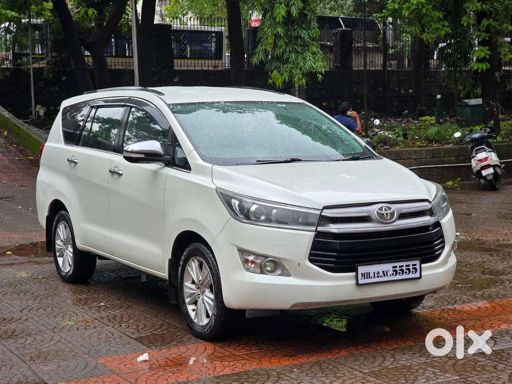 Toyota Innova Crysta 2.8z Automatic, 2016, Diesel