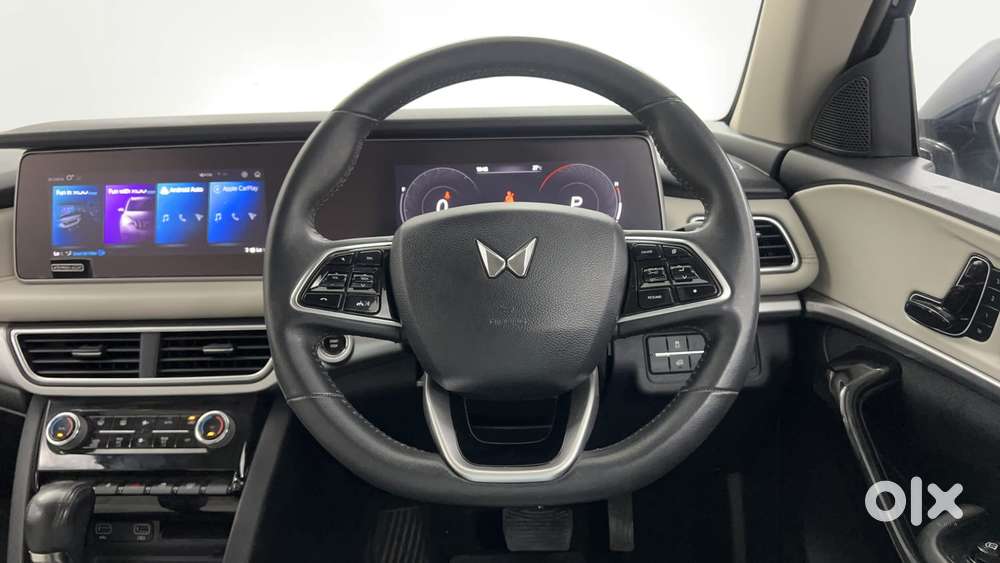 Mahindra Xuv700 2.0 Ax 7 Petrol At Str, 2021, Petrol