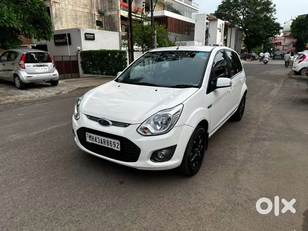 Ford Figo, 2015, Petrol