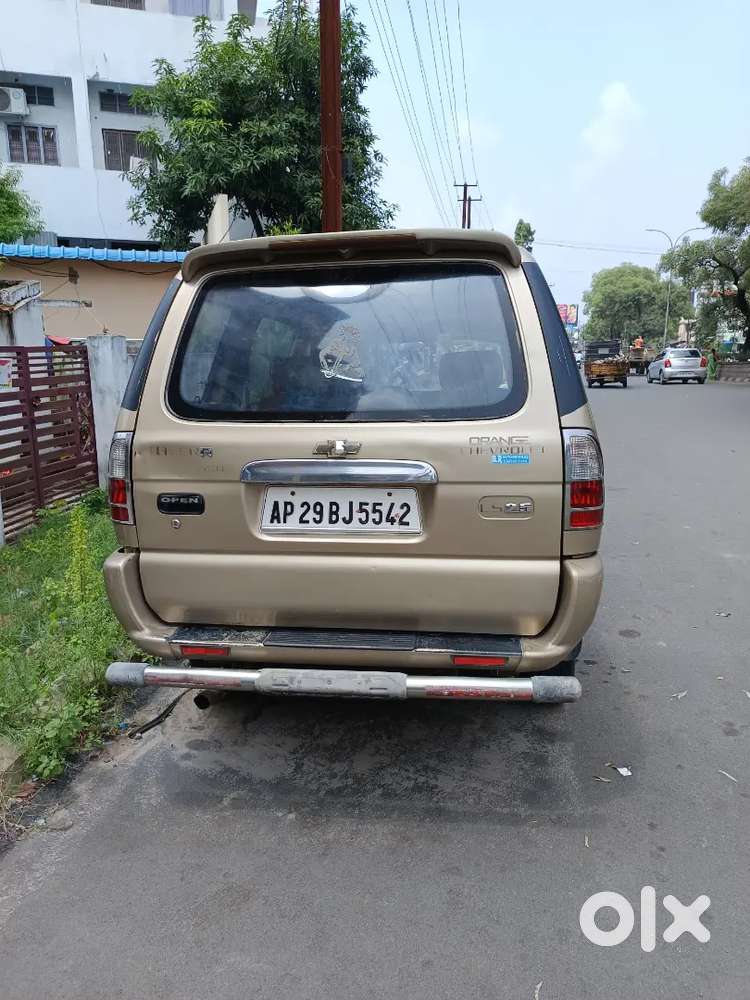 Chevrolet Tavera Diesel Automatic 2010