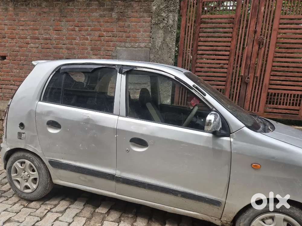 Hyundai Santro 2010 Lpg Manual ,ac Working Paper Valid Till 2030