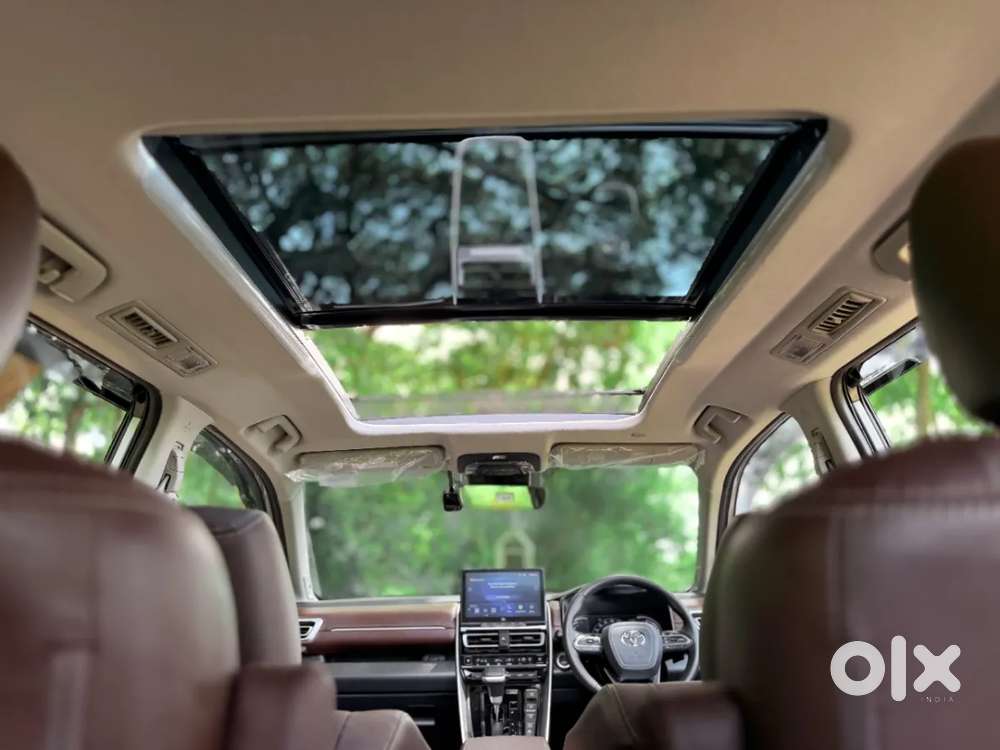 Toyota Innova Hycross 2.0 Zx (o) Hybrid 7 Str, 2024, Petrol