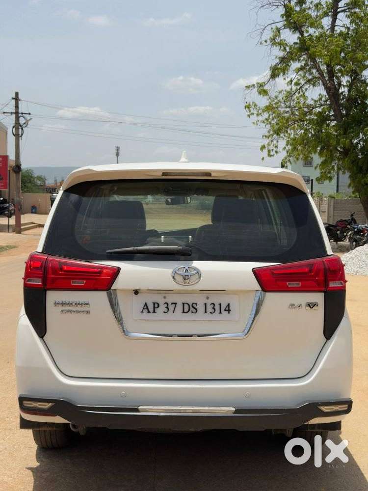 Toyota Innova Crysta 2.4 Vx Mt, 2018, Diesel