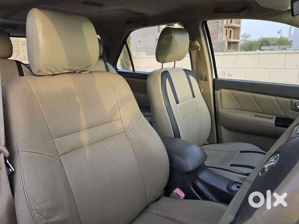 Toyota Fortuner 2013