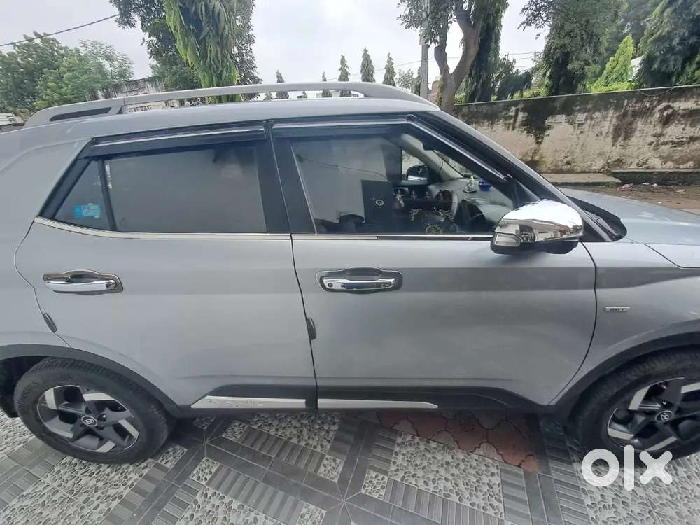 Hyundai Venue Sx(automatic) Turbo 2020 (petrol)