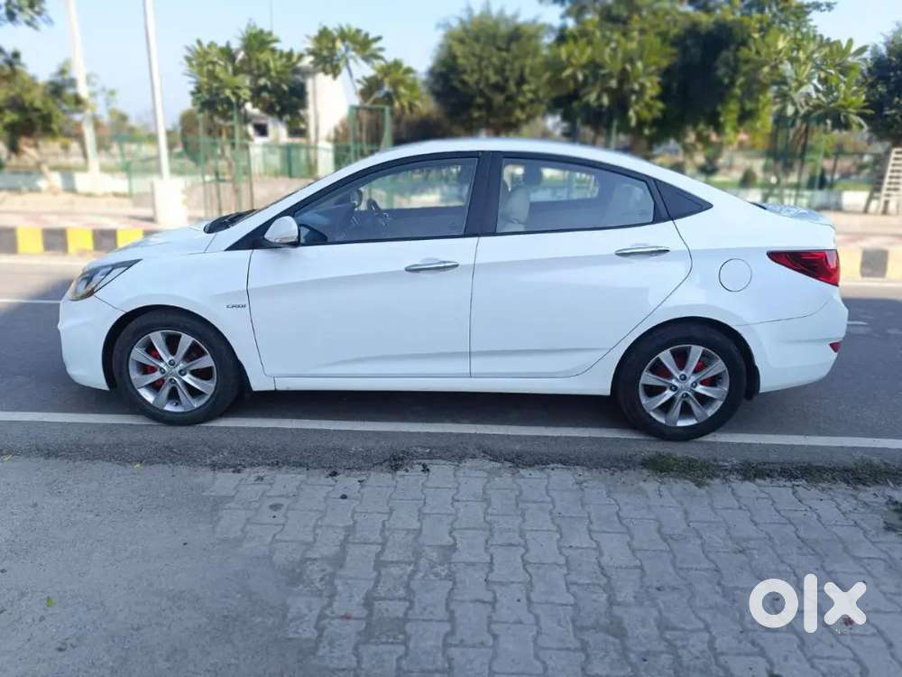 Hyundai Verna 2012