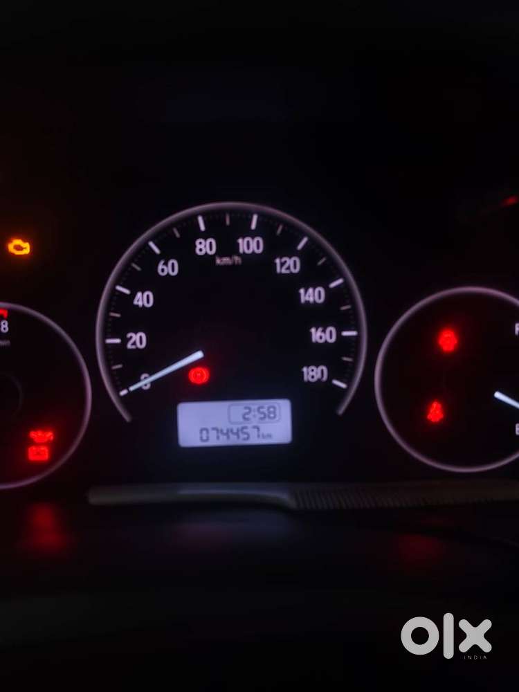 Well Maintained Honda Brv Petrol/cng Car 7 Seater