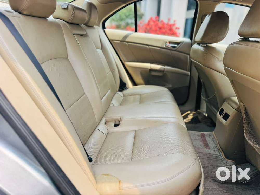 Maruti Suzuki Kizashi Cvt, 2012, Petrol