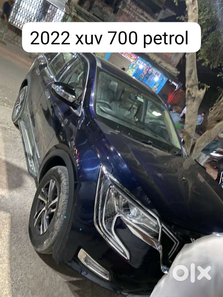 Mahindra Xuv700 2.0 Ax 5 Petrol Mt 7 Str, 2022, Petrol