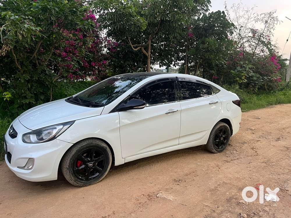 Hyundai Verna Fluidic 2012