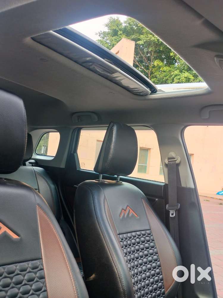 Maruti Suzuki Brezza 1.5 Zxi At Smart Hybrid, 2022, Petrol