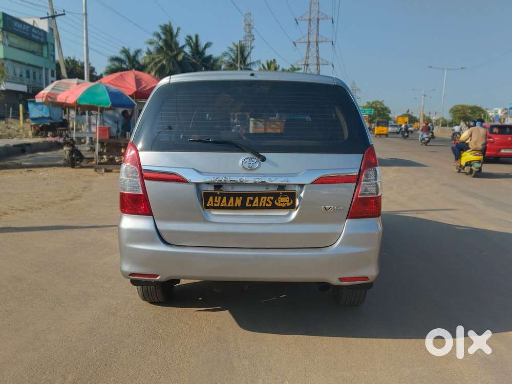 Toyota Innova 2.5 Vx 8 Seater Bs Iv, 2015, Diesel