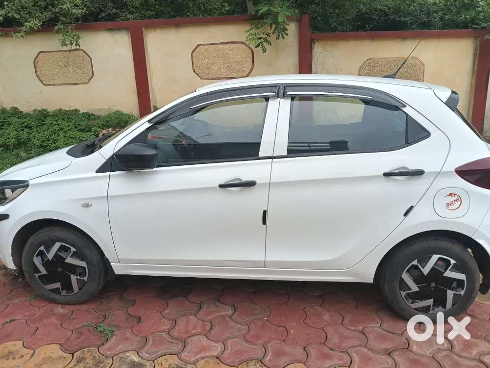Tata Tiago Xm Petrol 2025