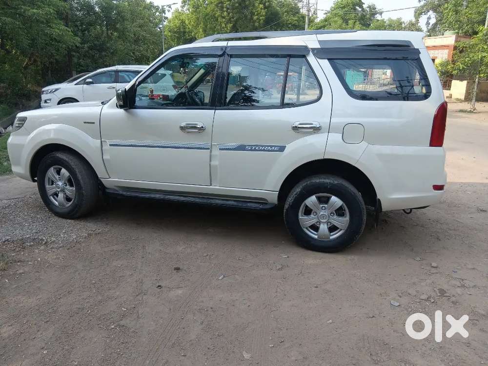 Tata Safari Storme 2015 Diesel 75000 Km Driven