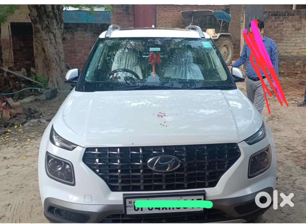 Hyundai Venue 2021 Diesel Well Maintained