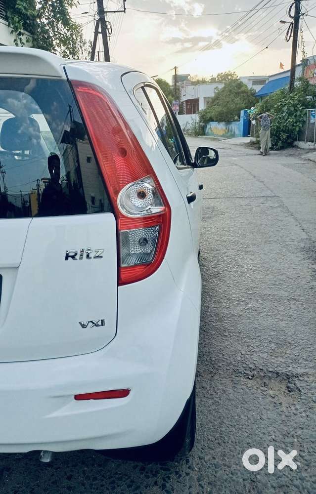 Maruti Suzuki Ritz Vxi, 2013, Petrol