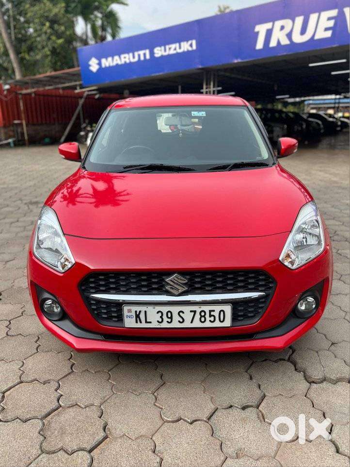 Maruti Suzuki Swift Vxi + Manual, 2022, Petrol
