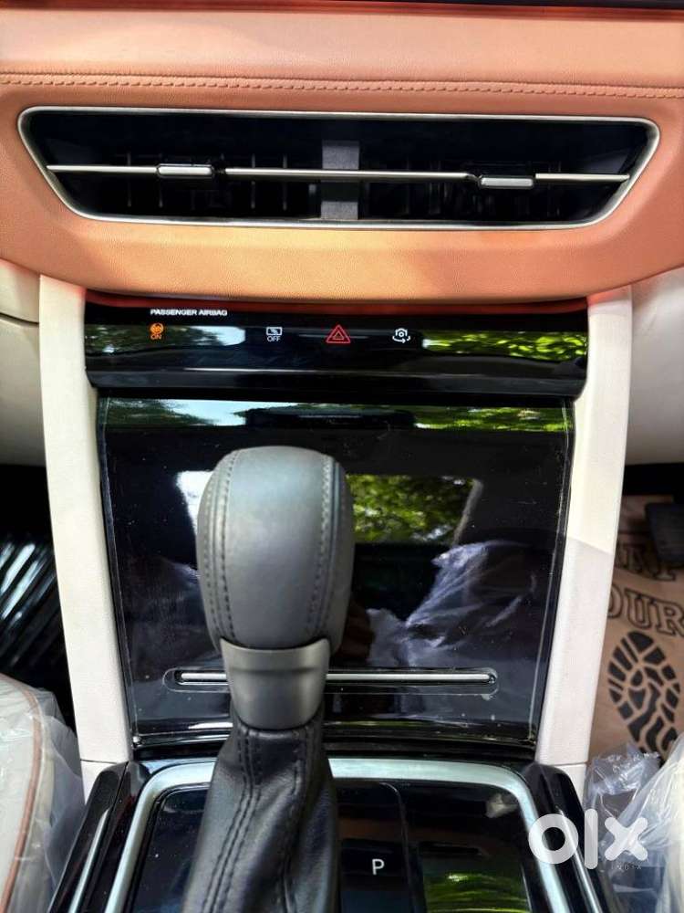 Mahindra Xuv 7xo Ax7l At, 2026, Petrol