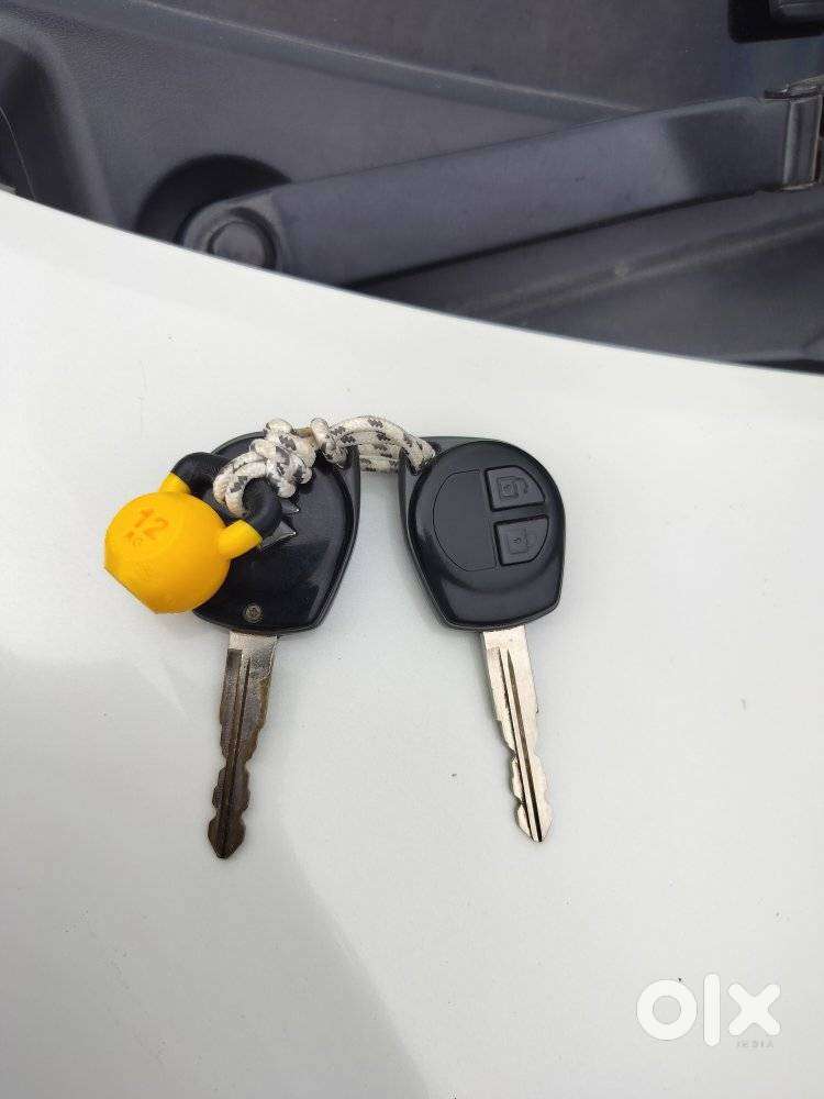 Maruti Suzuki Swift Dzire Vxi Optional, 2016, Petrol
