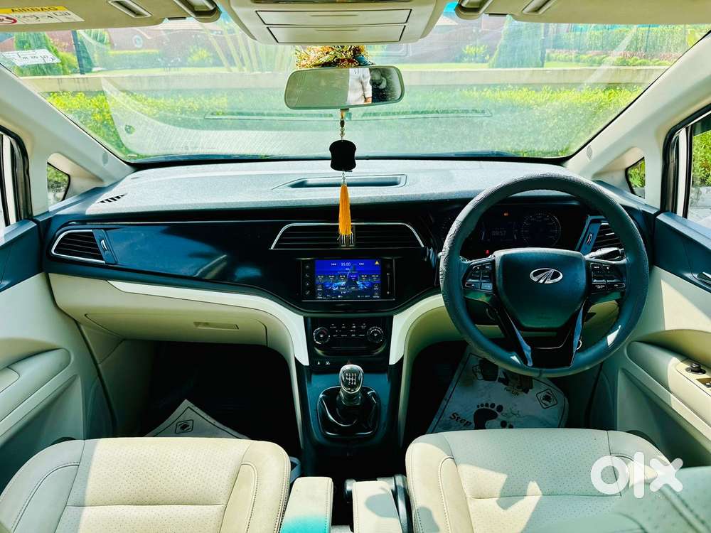 Mahindra Marazzo M8, 2018, Diesel