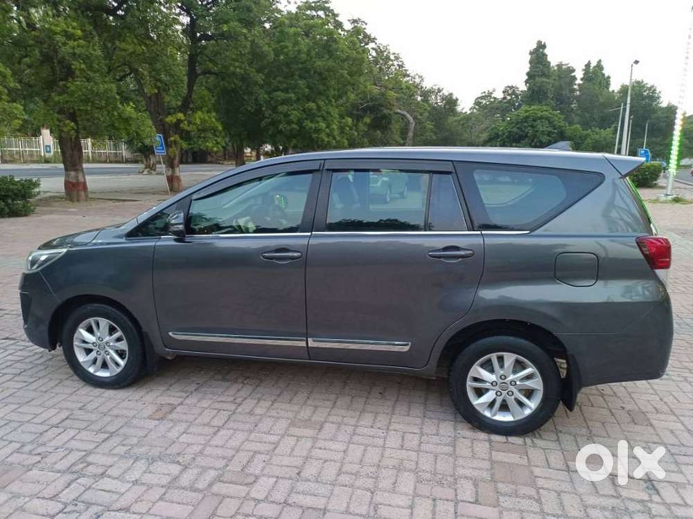 Toyota Innova Crysta 2.4 Gx Mt, 2017, Diesel