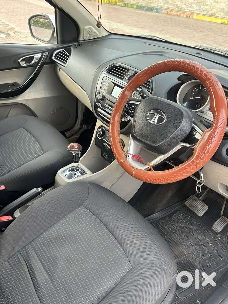 Tata Tiago Xza, 2017, Petrol