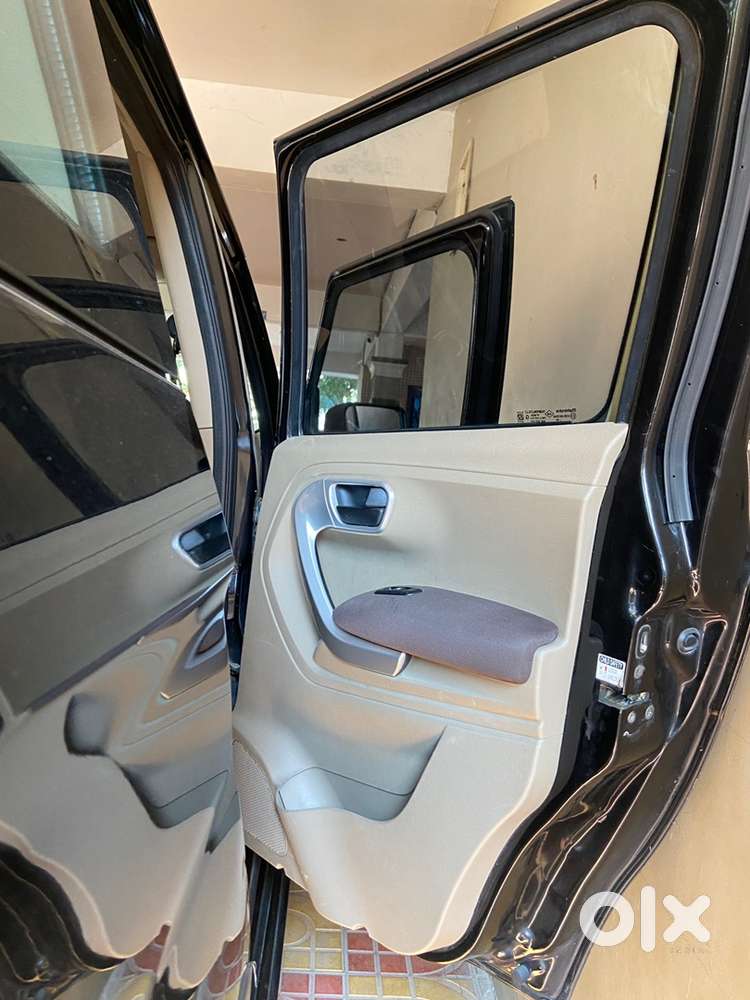 Mahindra Tuv 300 2019 Diesel Well Maintained December Registered