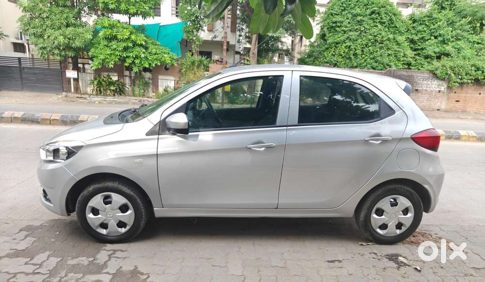 Tata Tiago 1.2 Revotron Xt, 2018, Petrol