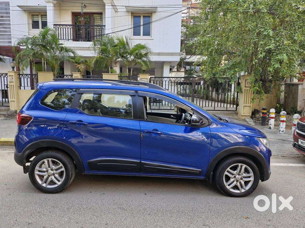 Renault Triber Rxz, 2022, Petrol