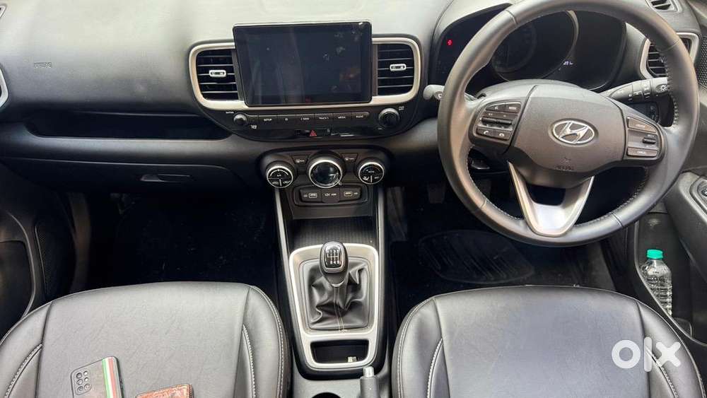 Hyundai Venue 2022 Diesel 7500 Km Driven