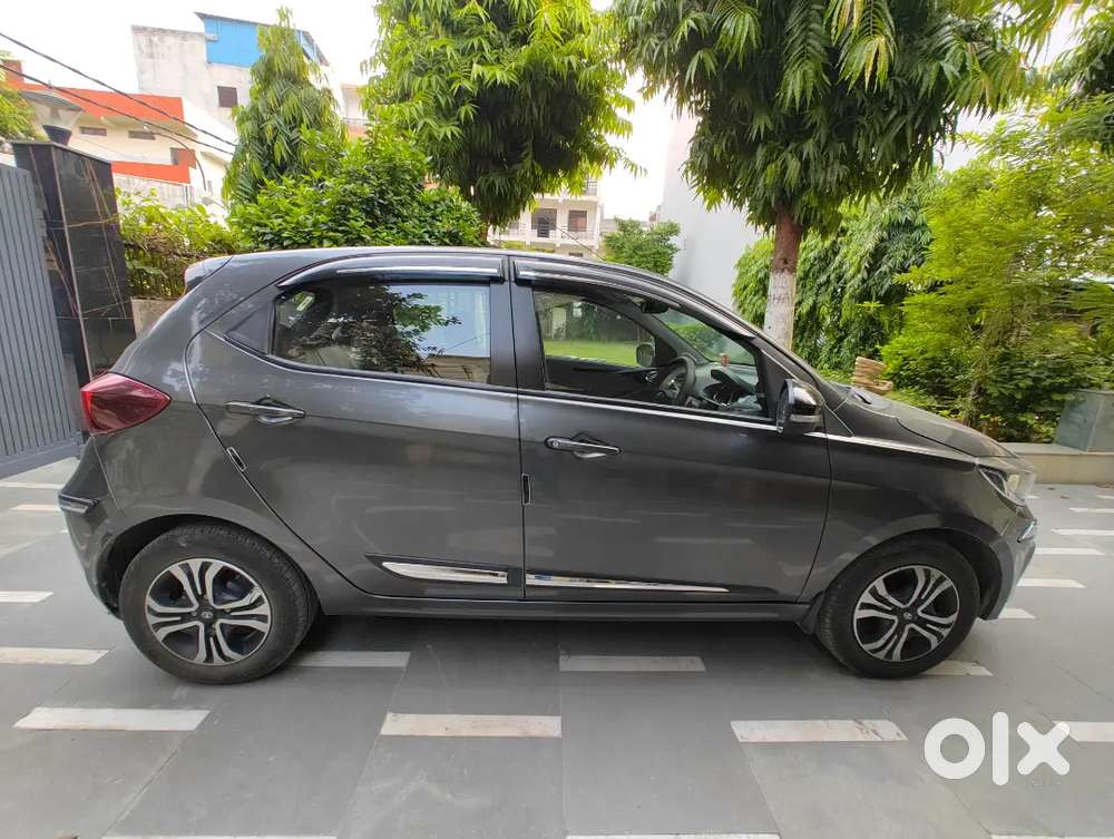 Tata Tiago 1.2 Revotron 2024 Automatic