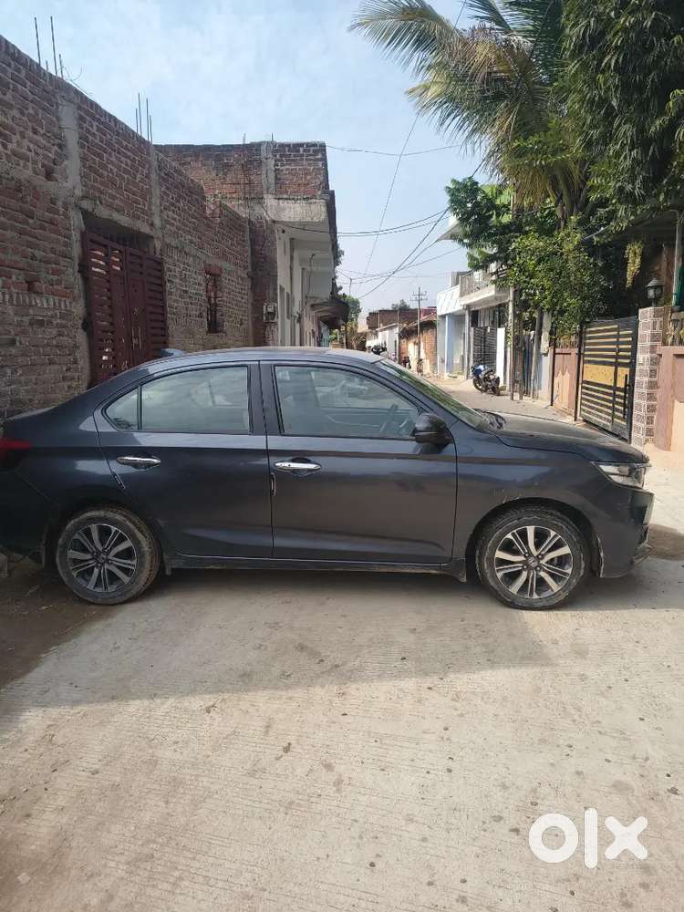 Honda Amaze 2nd Gen 2023 Petrol 30000 Km Driven Top Model Argent Sell