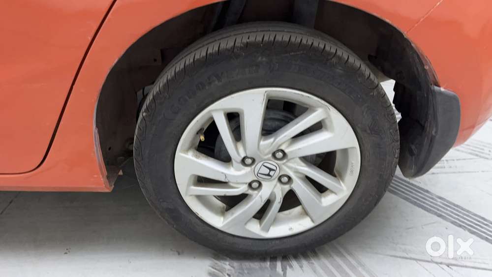 Honda Jazz [2020-2023] 1.2 V I-vtec Mt, 2015, Petrol