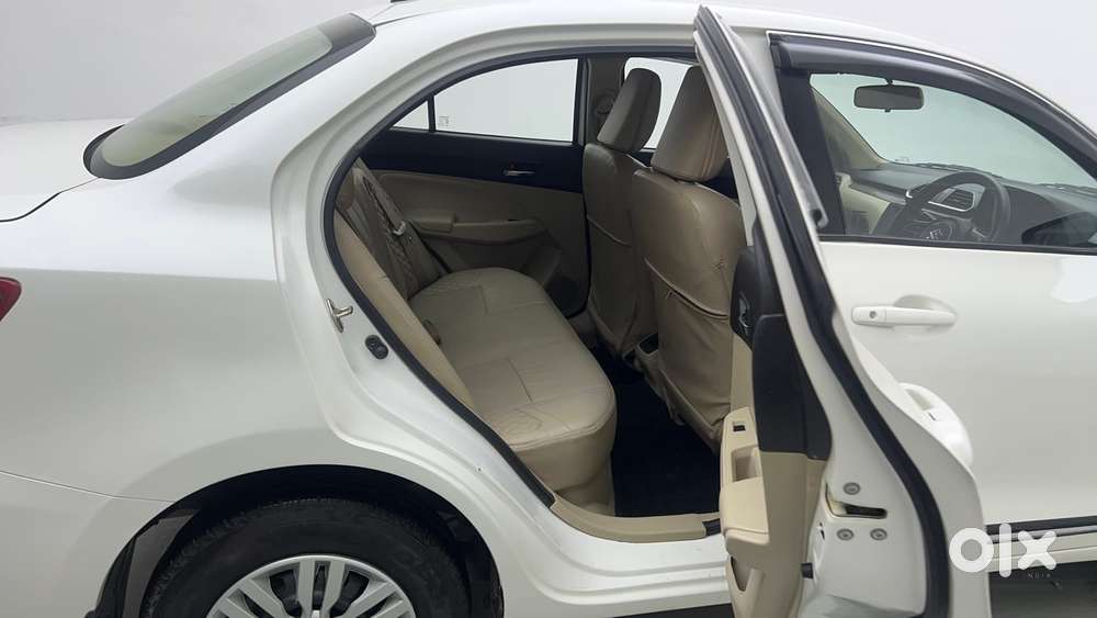 Maruti Suzuki Dzire 1.2 Vxi, 2022, Petrol