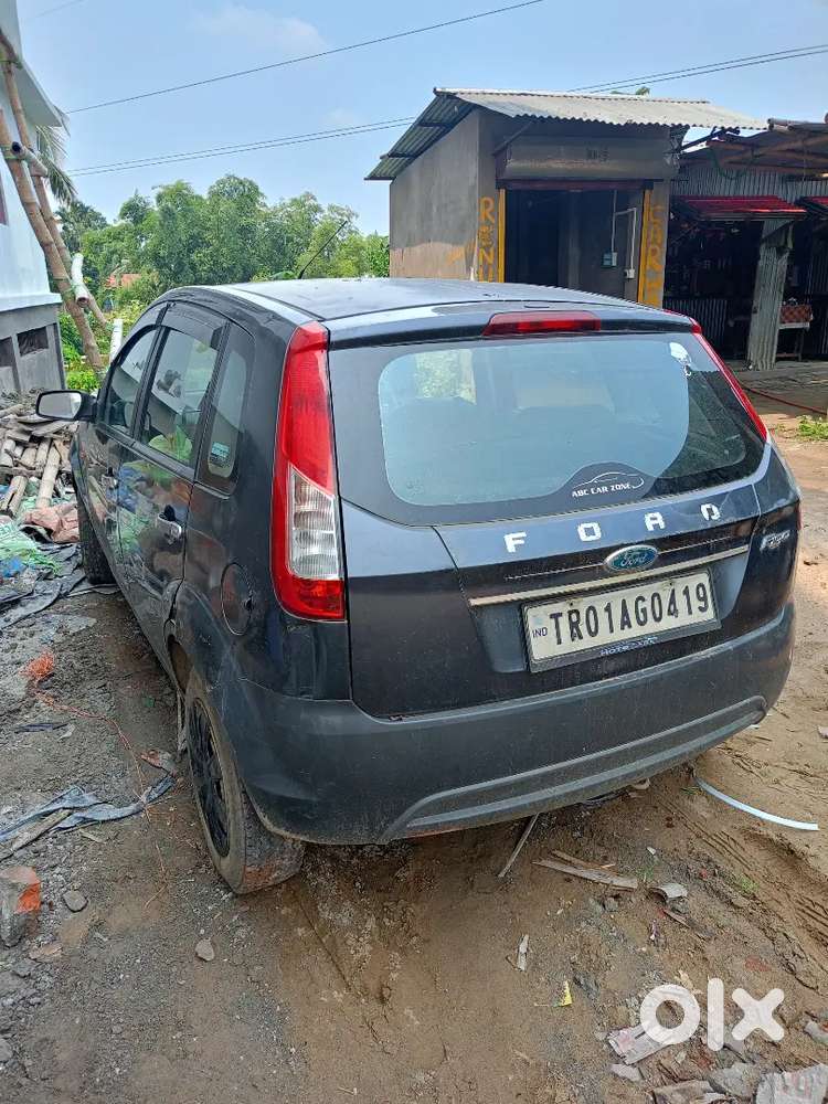 Ford Figo Zxi Petrol 2012