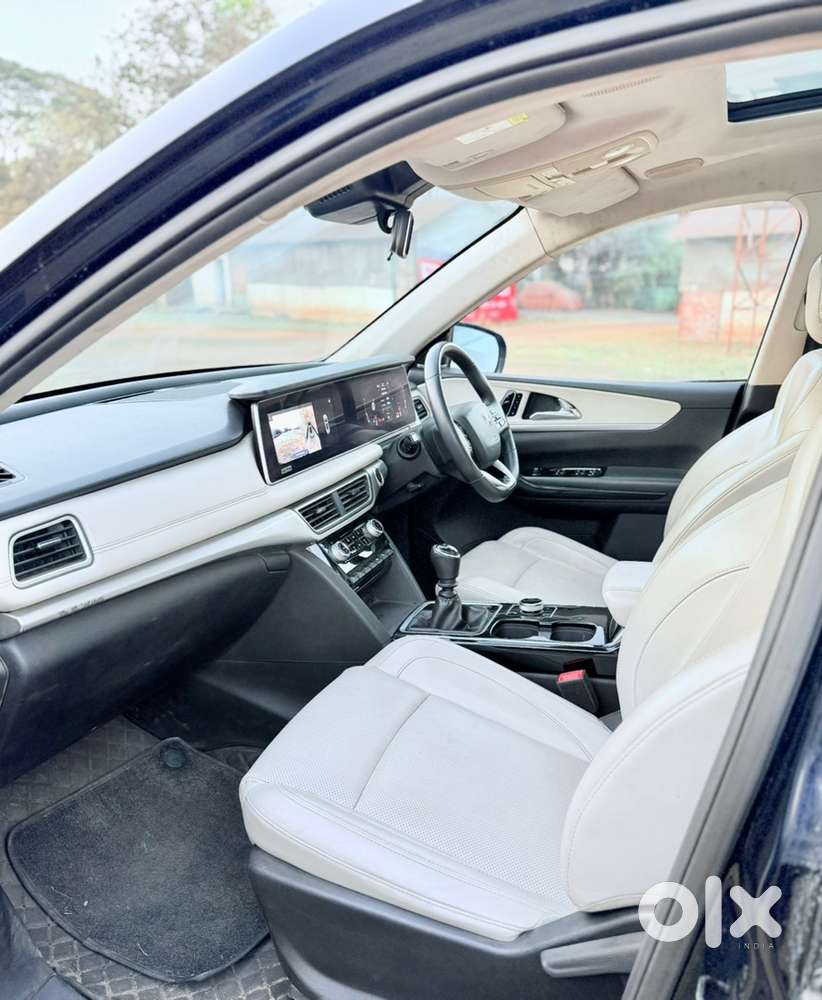 Mahindra Xuv 700 Ax7l 2023 Model