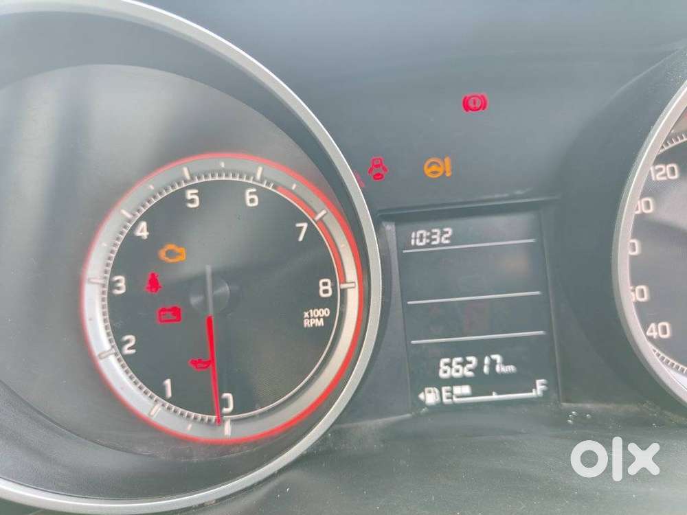 Maruti Suzuki Swift Vxi + Manual, 2019, Petrol