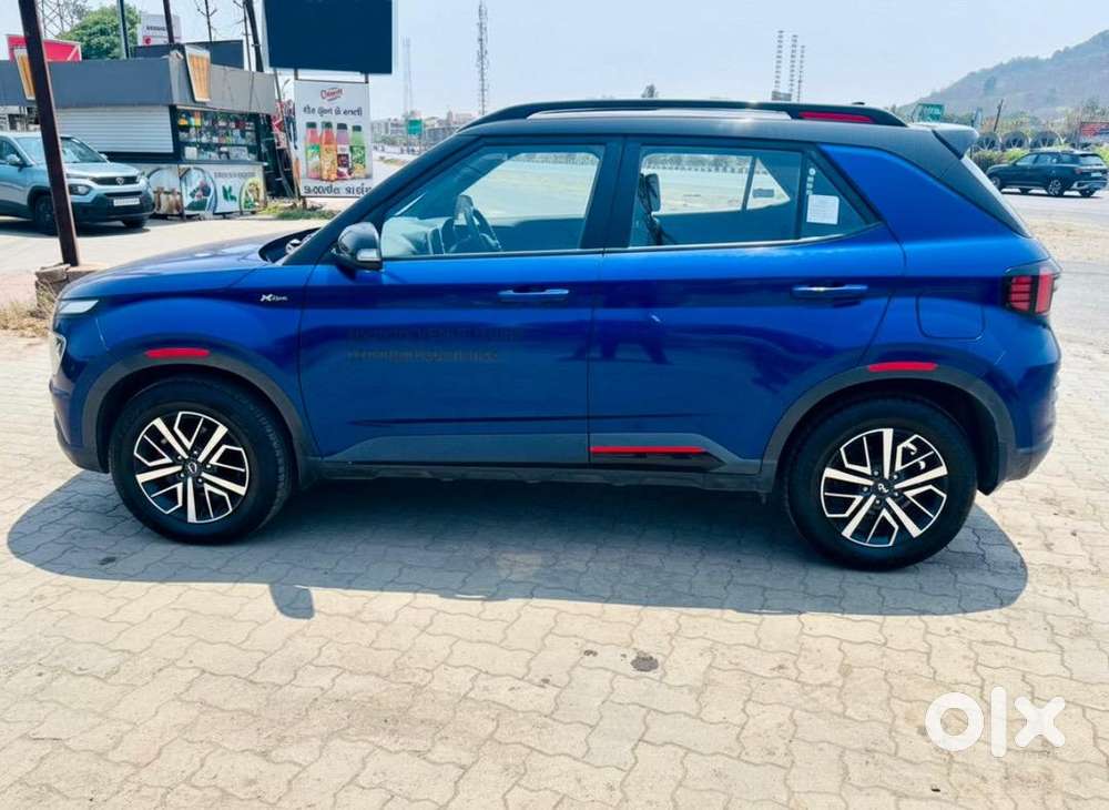 Hyundai Venue, Well Maintained & Less Driven Car.