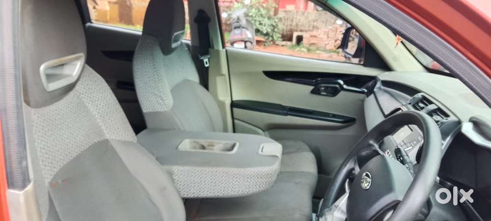 Mahindra Kuv100 Nxt 1.2 K8 Diesel 6 Str Dual Tone, 2016, Petrol
