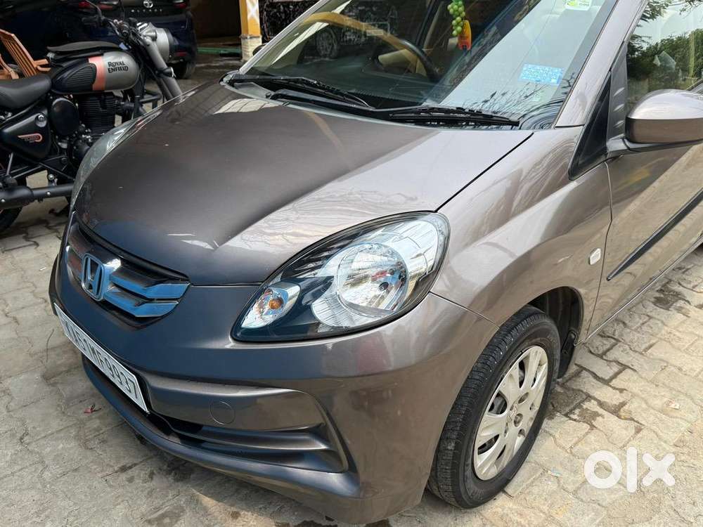 Honda Car 2014 Mileage 131000 Km