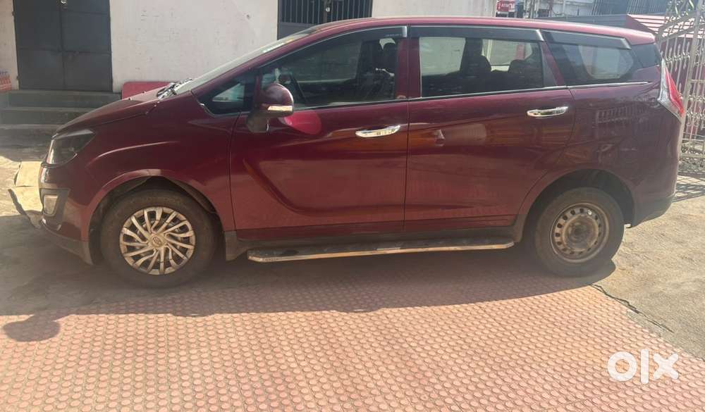 Mahindra Marazzo Diesel 2019
