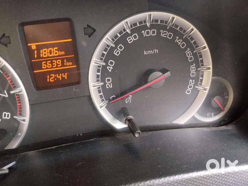 Maruti Suzuki Swift 2012 Petrol Well Maintained