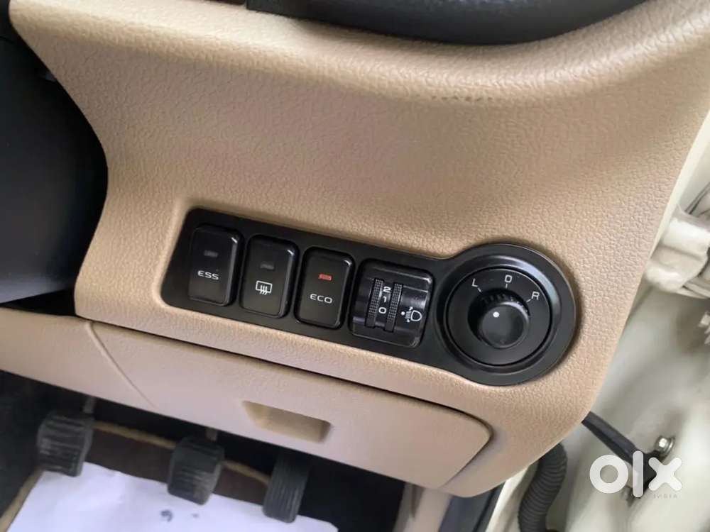 Mahindra Tuv 300 Top Model Diesel 7 Seater Suv 1 Owner Full Insurance