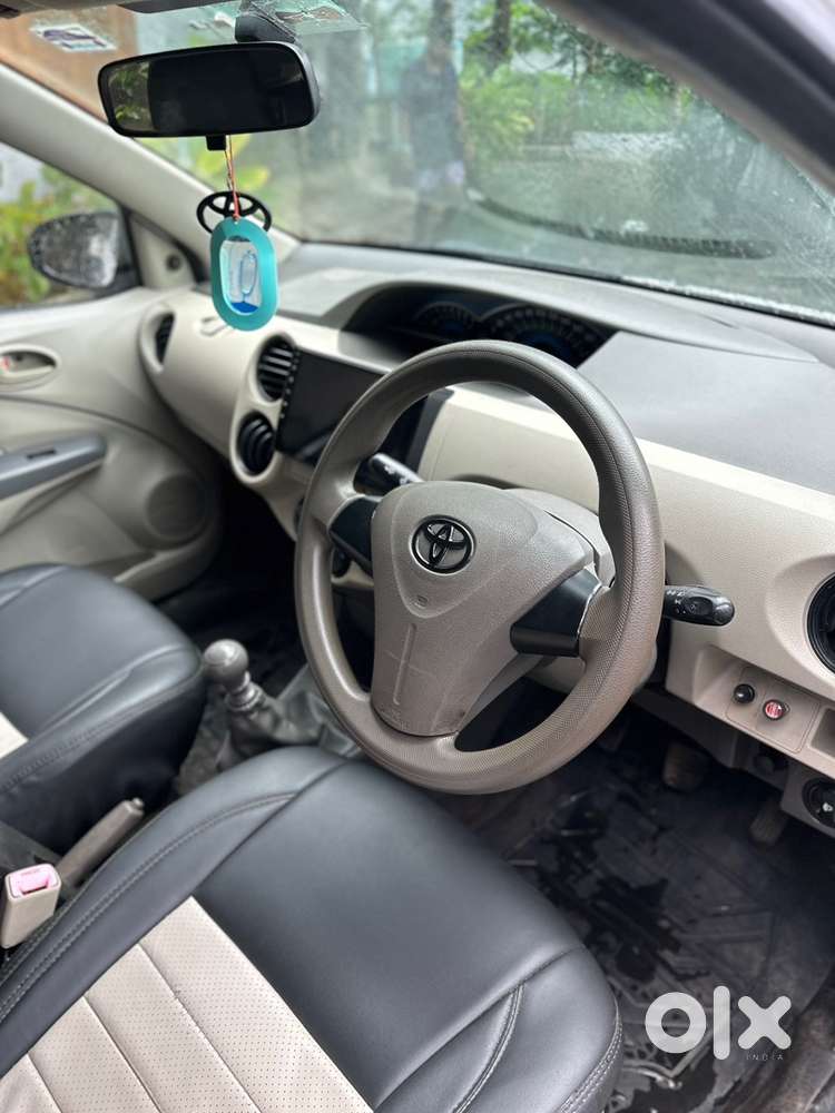 Toyota Etios Liva 2015