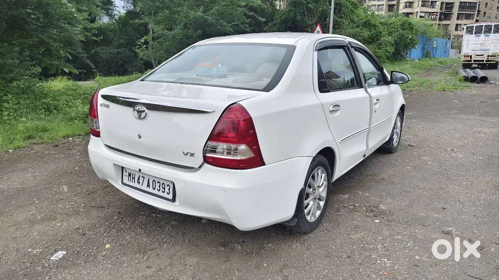 Toyota Etios Vx 2015 (aftermarket Lovato Cng Fitting)